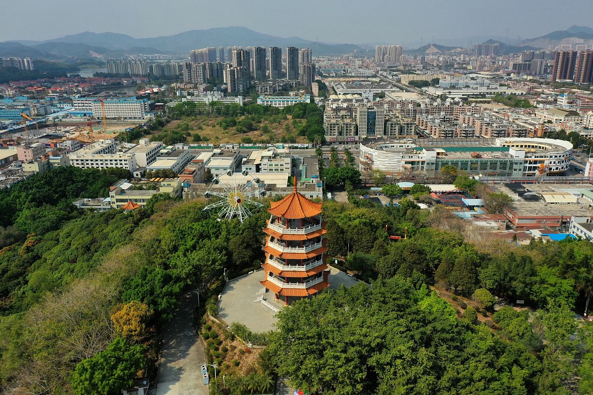 东莞塘厦理工学校2021年招生专业 - 热门专业，就业前景广阔