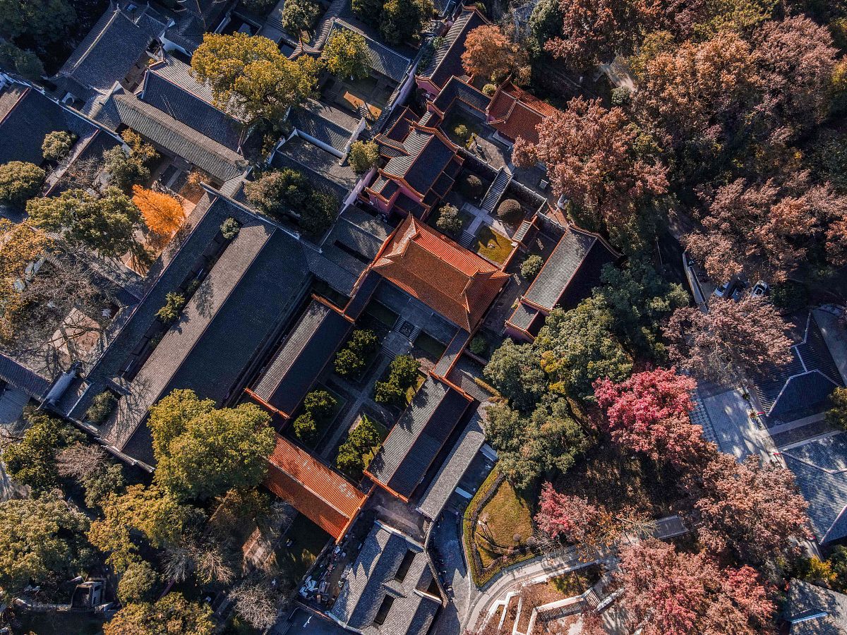 长沙旅游必打卡景点：岳麓书院、爱晚亭、国窖1573摩天轮、岳阳楼