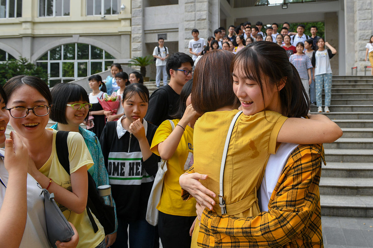 成都铁路学校：如何应对青春期叛逆