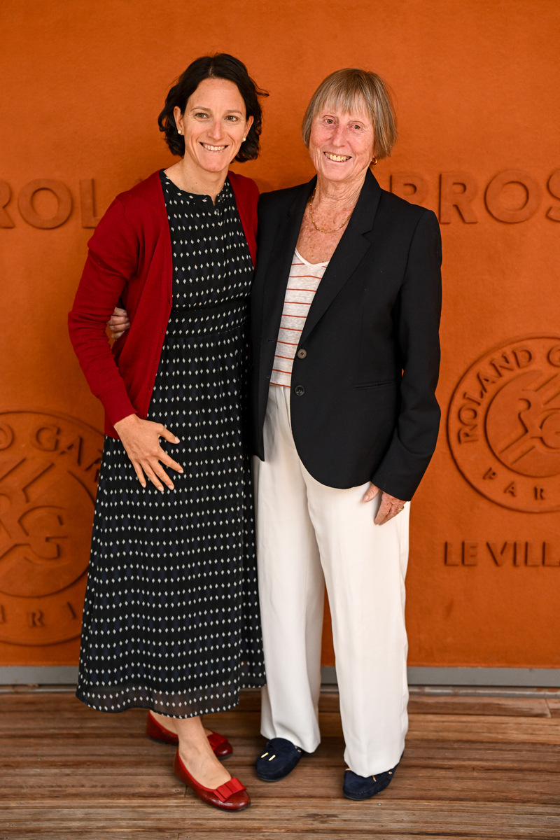 梅耶：马斯克母亲的积极人生 | 营养学家、模特、健康教练