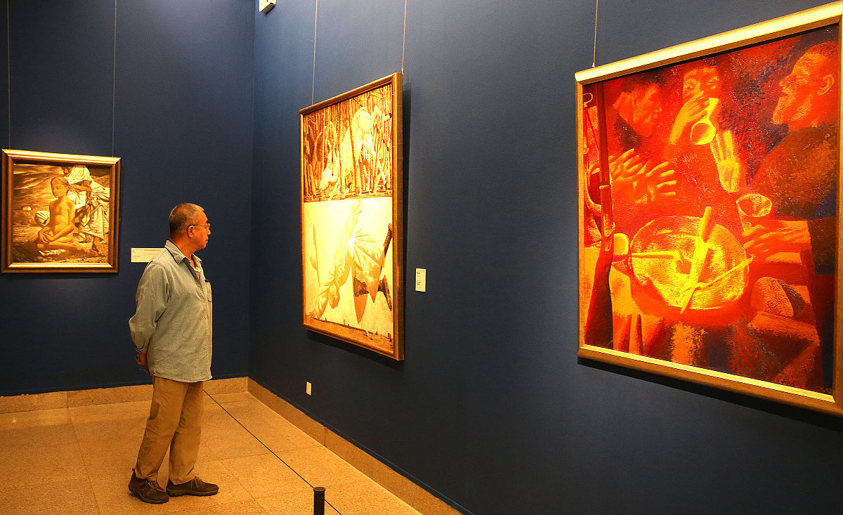 写一篇主题为俄罗斯艺术的独特性的文章的文章写