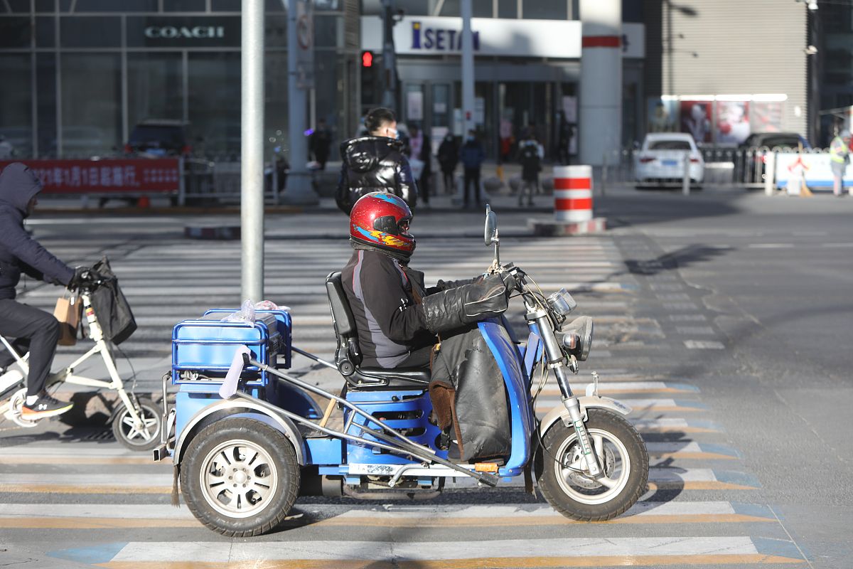 佛山市电动摩托车政策执行问题研究