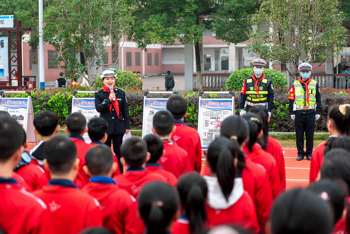 农村三轮车安全讲话稿：保障生命安全，共建和谐交通