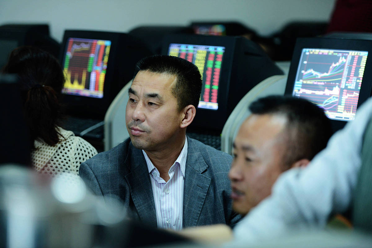 请写一个故事云哥有500块炒股他是股神请以云哥为股神身份为前提如何赚到一个亿。