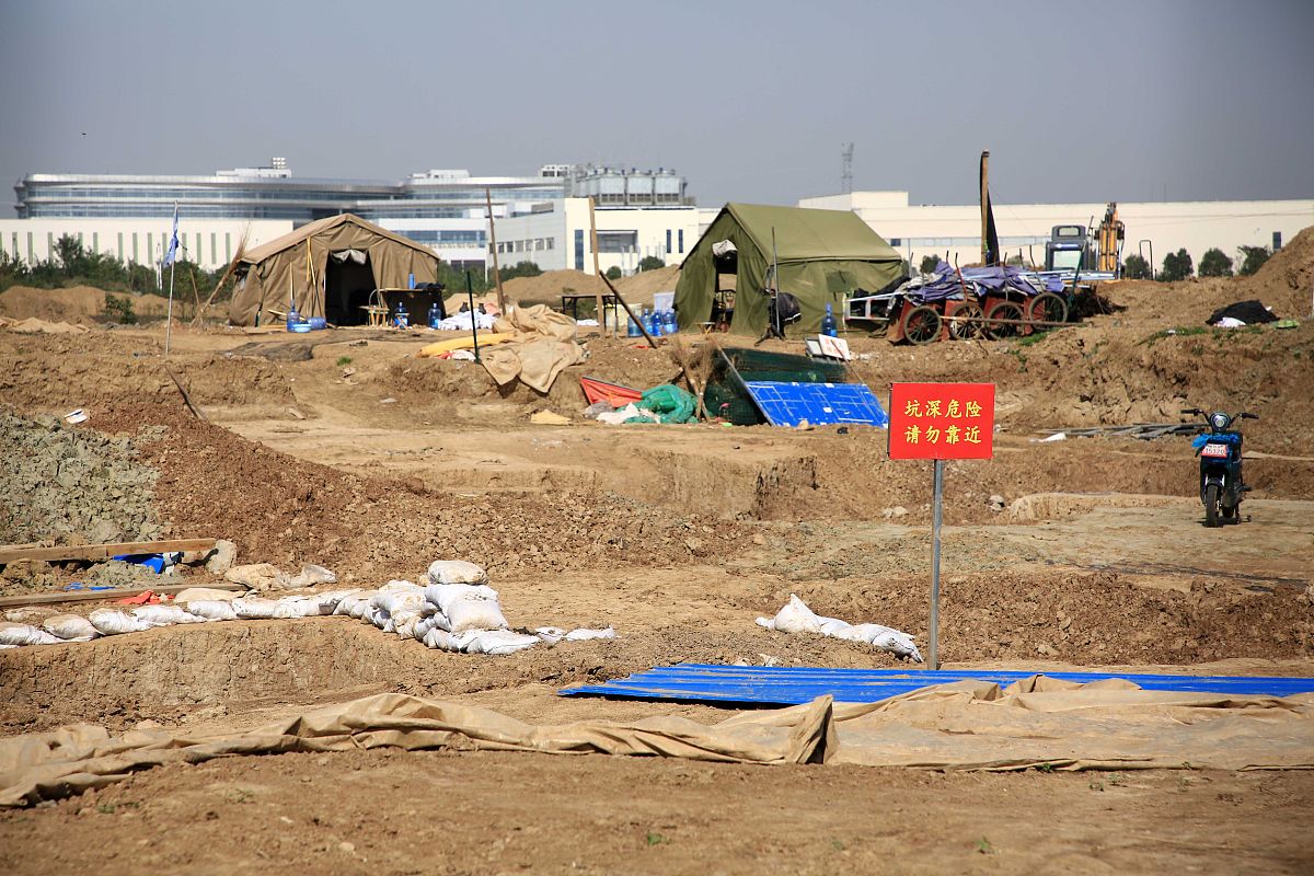 2019年10月30日,湖北襄阳,东周时期公墓群发掘现场.