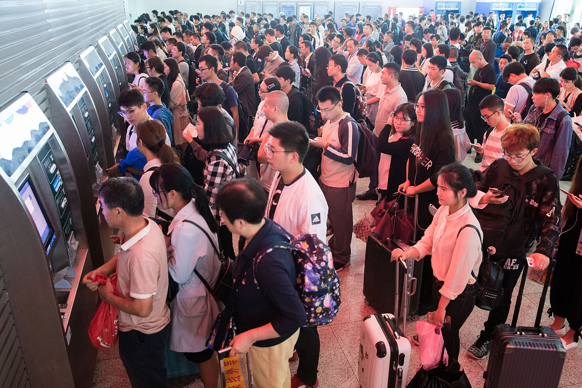 20条回复：国庆黄金周火车票今起开售预计9月15日为售票高峰