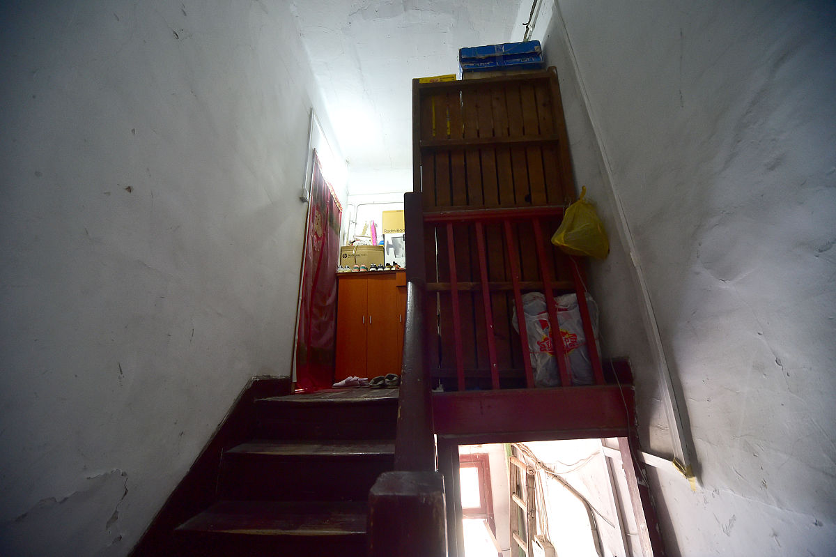 租了2天公寓loft房间脏乱差我该如何讨要已付房费人已离开请帮我写一段发给公寓老板的话