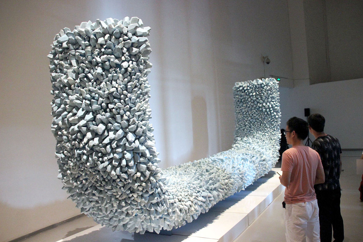 作为一名大学生结合化学工程与工艺专业谈谈对中外公共艺术文化的鉴赏需要3000字