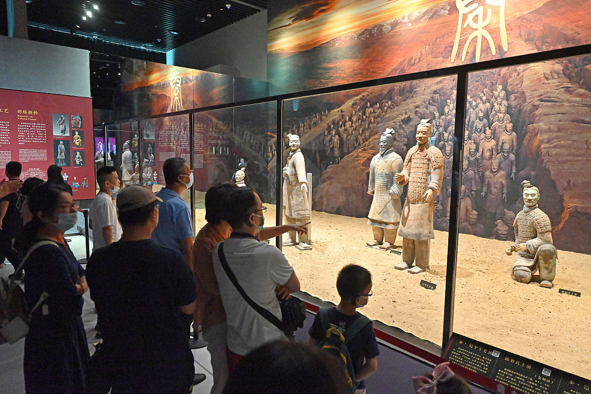 与秦始皇对话：一位伟大帝王的告白