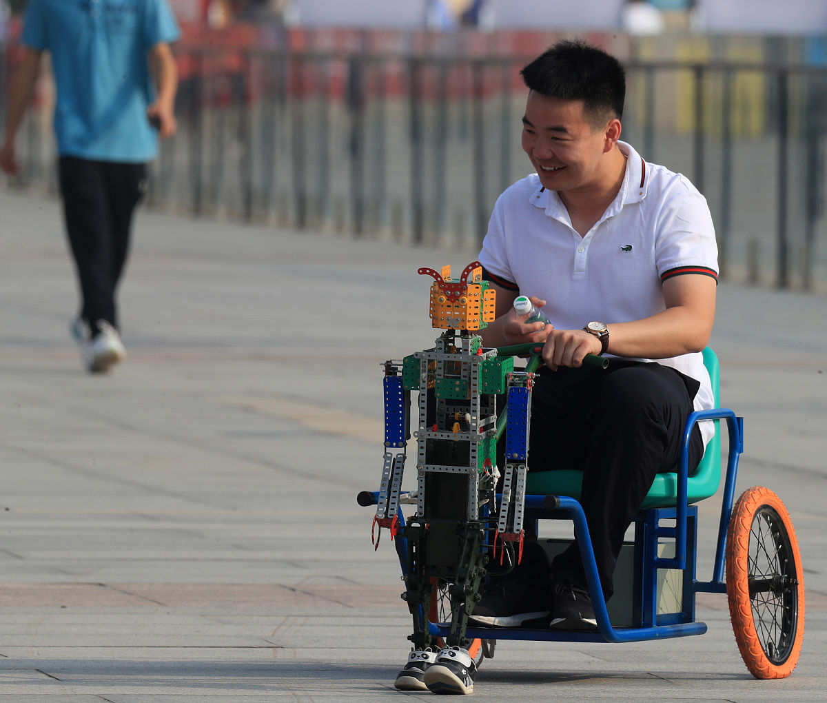 寻迹小车和避障小车市场需求分析：教育、娱乐、自动化等领域潜力巨大