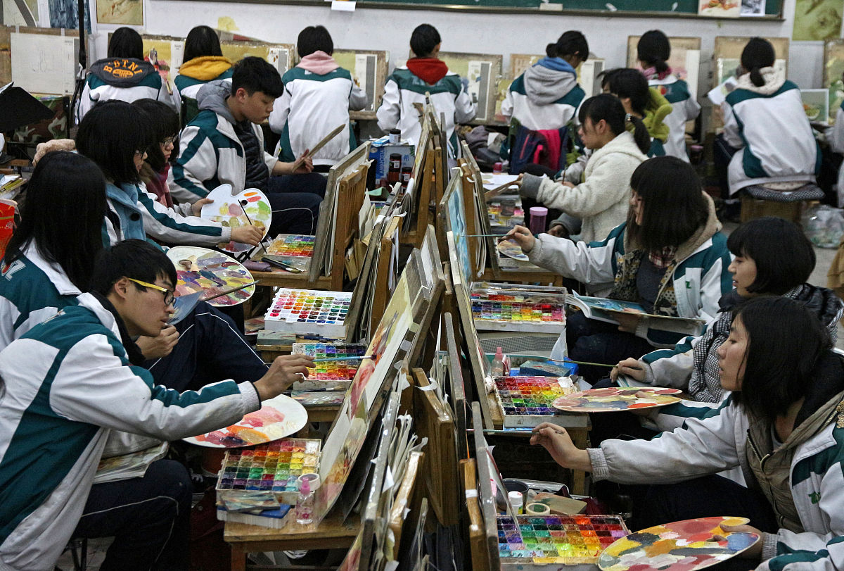 在美术特长生班级管理中班主任如何做好学业管理