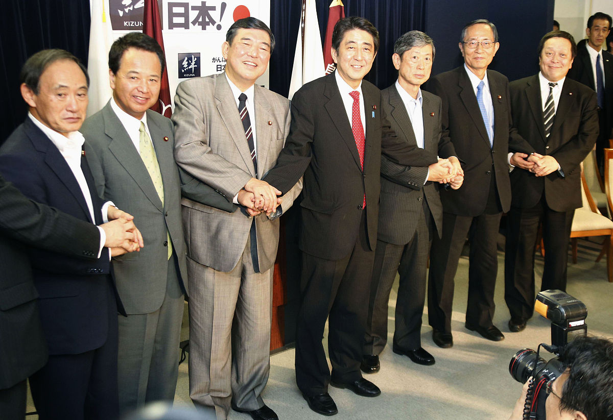 岸田文雄 - 日本首相 | 経歴・プロフィール