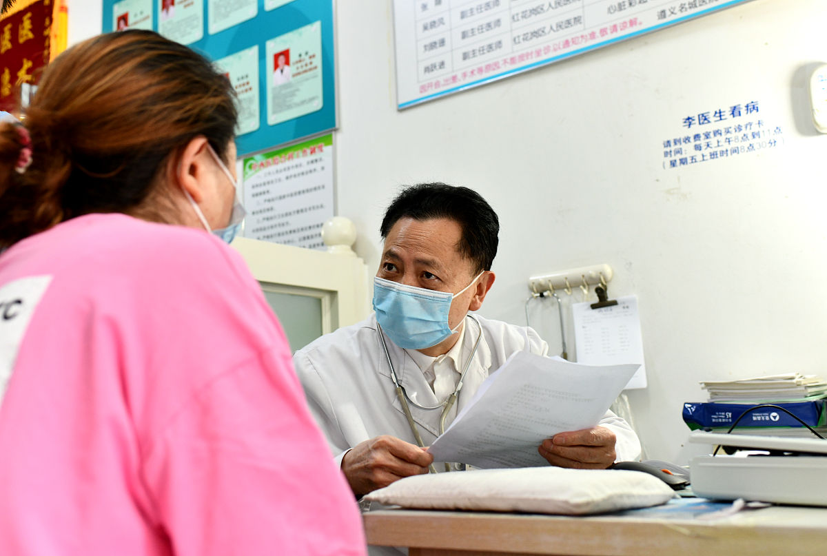 高血压患者晕倒，医生回复是否专业？