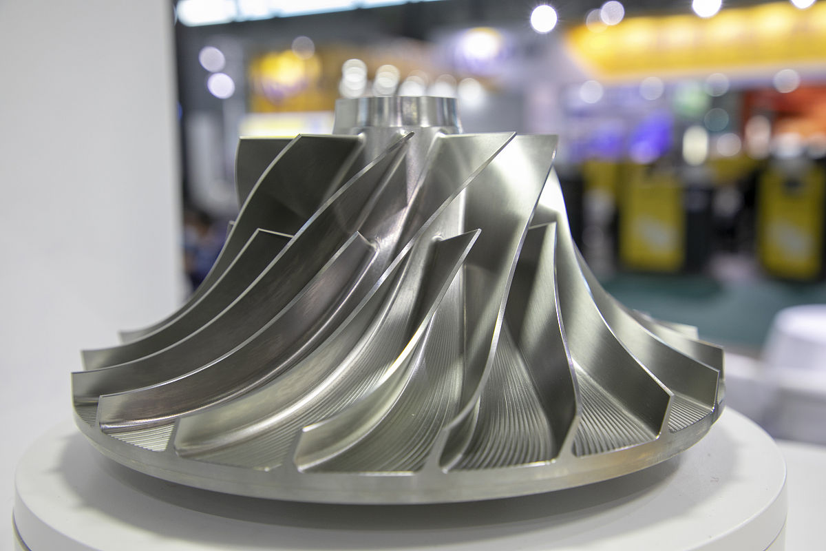 航空材料精密成型技术现状及未来发展趋势