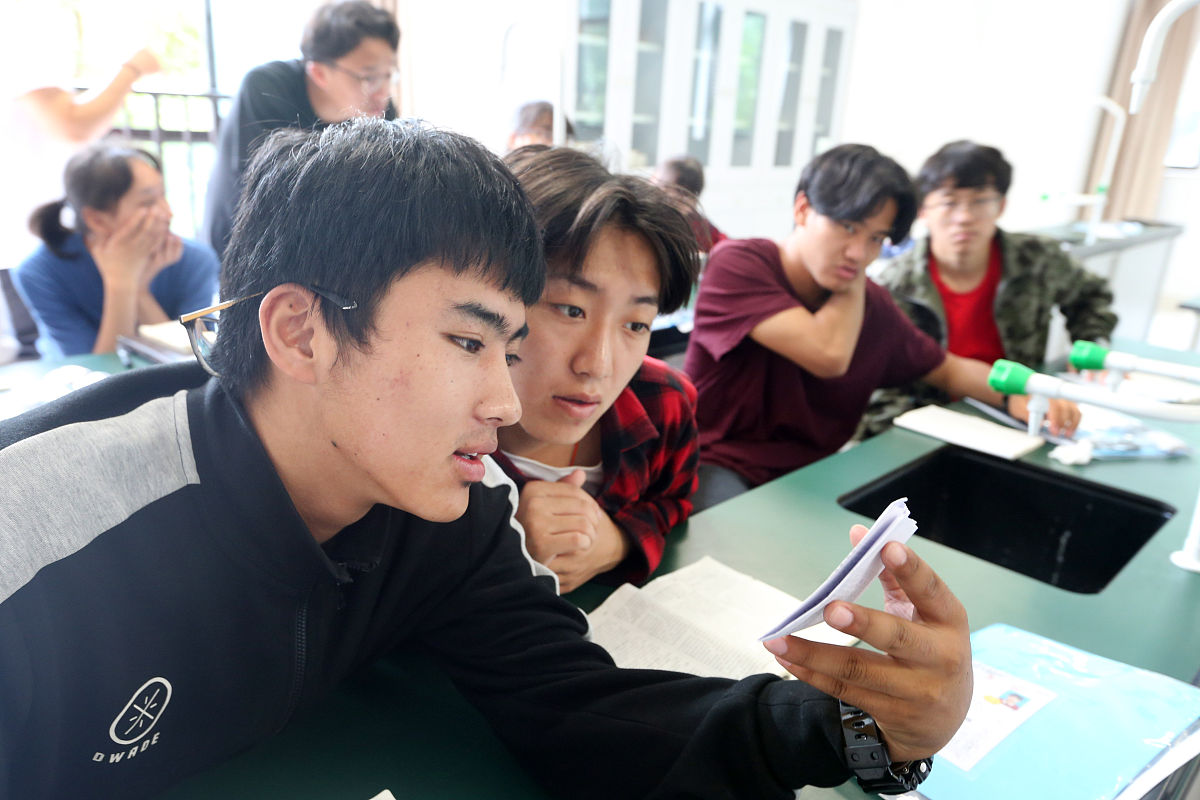 男孩初中毕业适合学什么