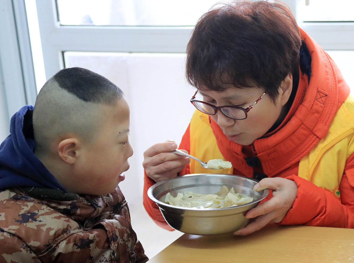 大学生劳动日记：老年人福利院志愿者体验