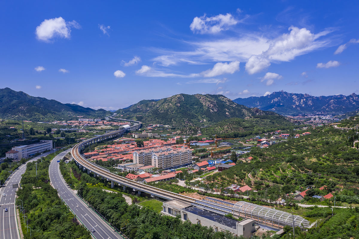 2021年7月17日,青岛,地铁11号线沿途风景.