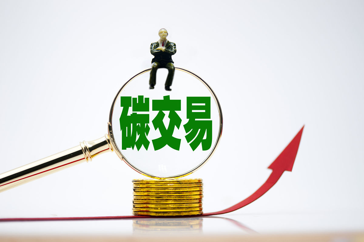 写一段话说明：研发费用越高环境规制越能缓解企业的融资约束内容结合金融相关知识8000字