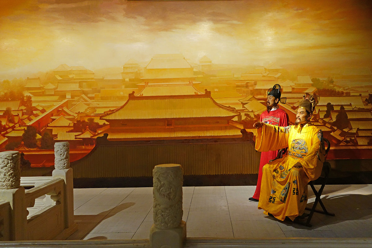 以明朝的崛起与衰落：中国历史上的文化黄金时期为题写一篇1200字文章