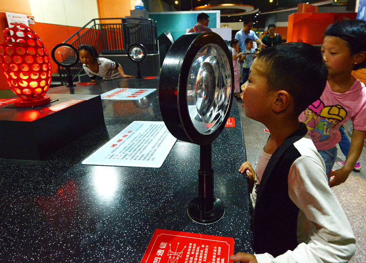 五年级一共150名学生参加科技馆门票每张30元保险费每人275元租了3辆大卡车每辆付租金1440元这次参观活动平均每人支出多少元