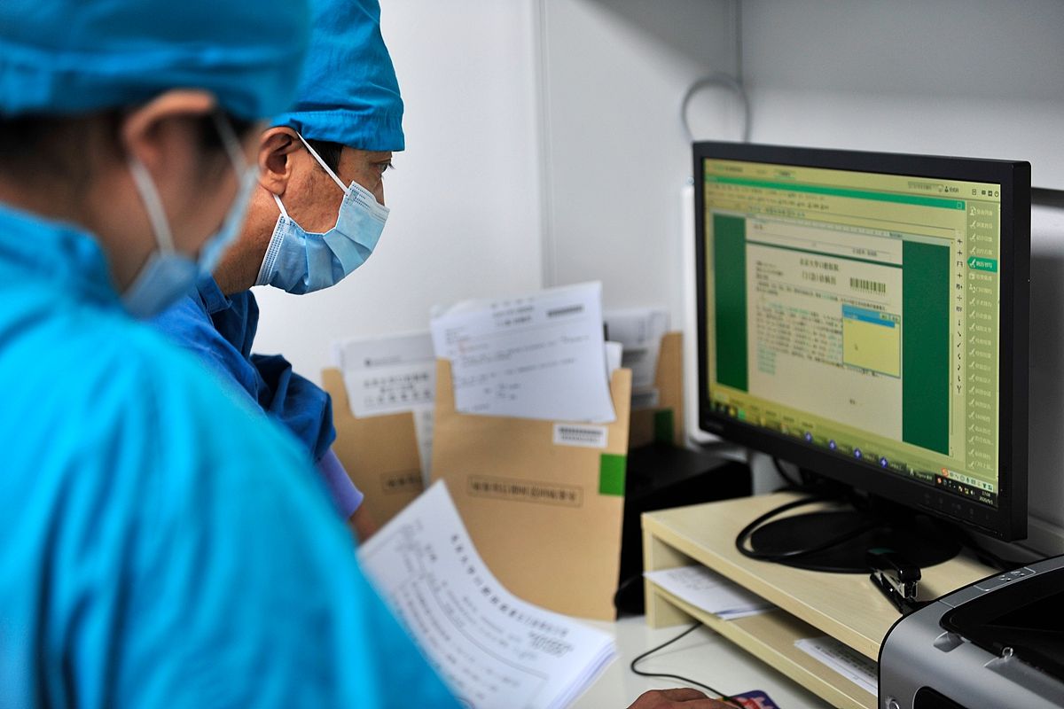 口腔专业发展趋势及优秀院校推荐：未来口腔医生的职业发展方向