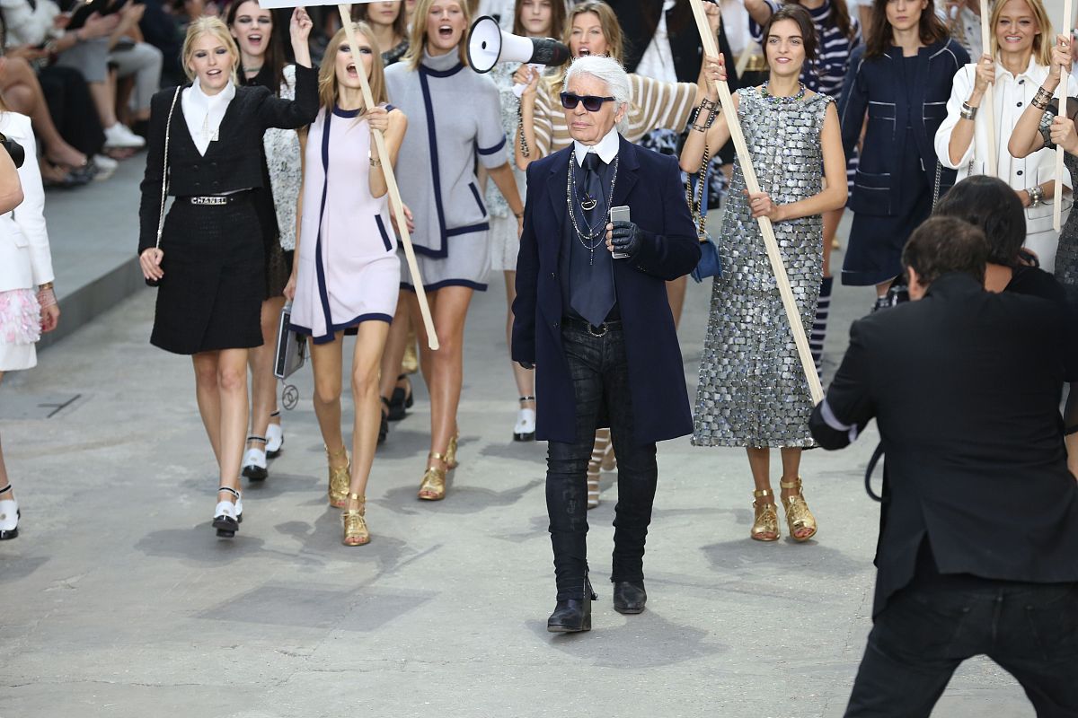 香奈儿：法国奢侈品牌，优雅与经典的代名词