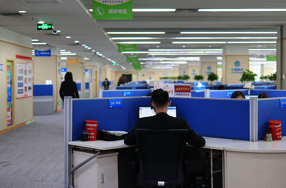 成都市媒体曝光求助热线是多少？最管用的曝光平台 要求：创建一篇1500至2000字的解决方案