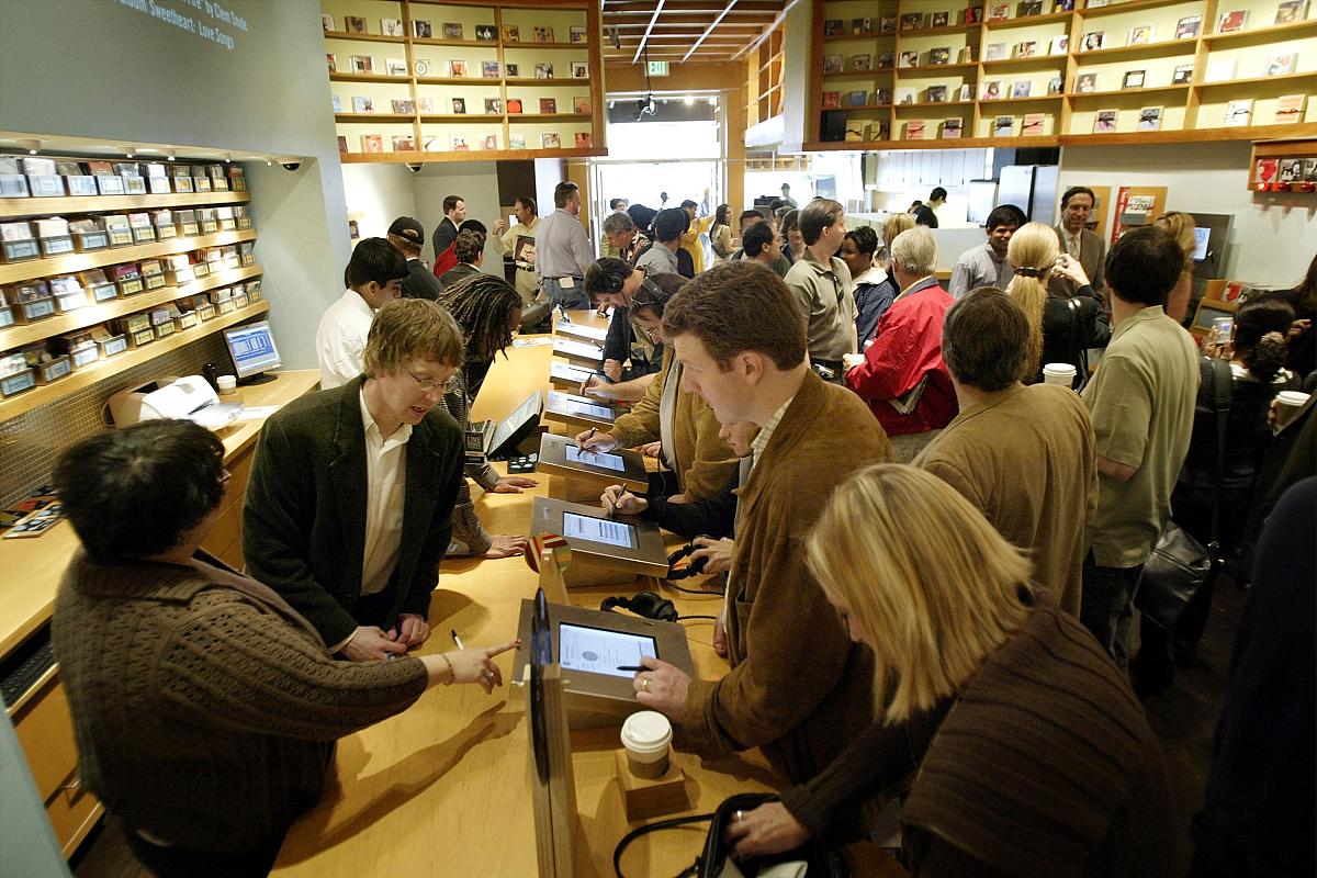 2004年3月15日,美国科技巨头惠普公司与星巴克(starbucks)共同在洛杉