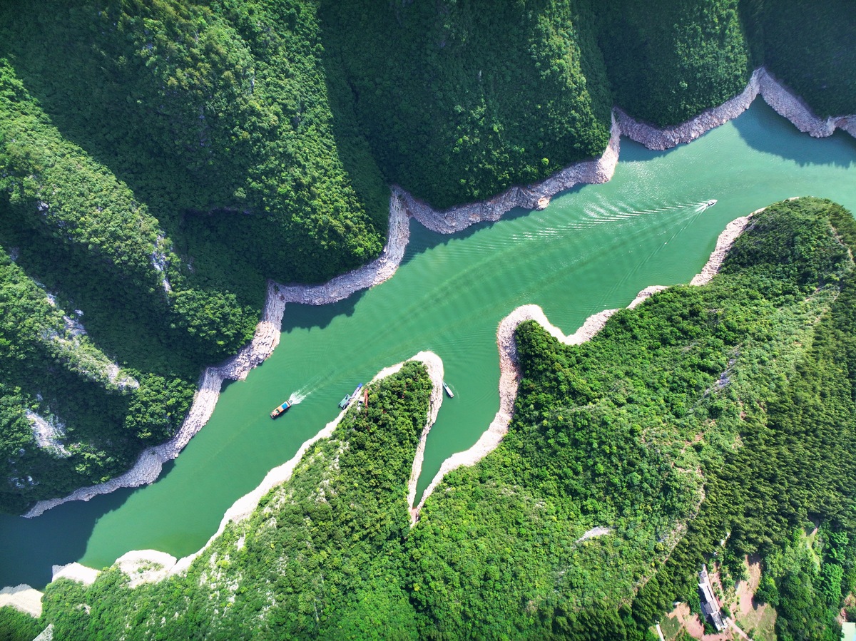 山水相融：自然魅力的和谐之美