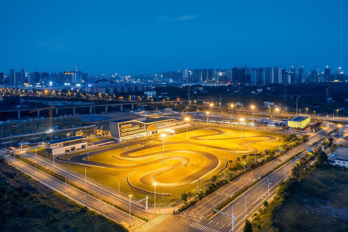 武汉铁路运输学校单招：通往铁路行业成功的捷径