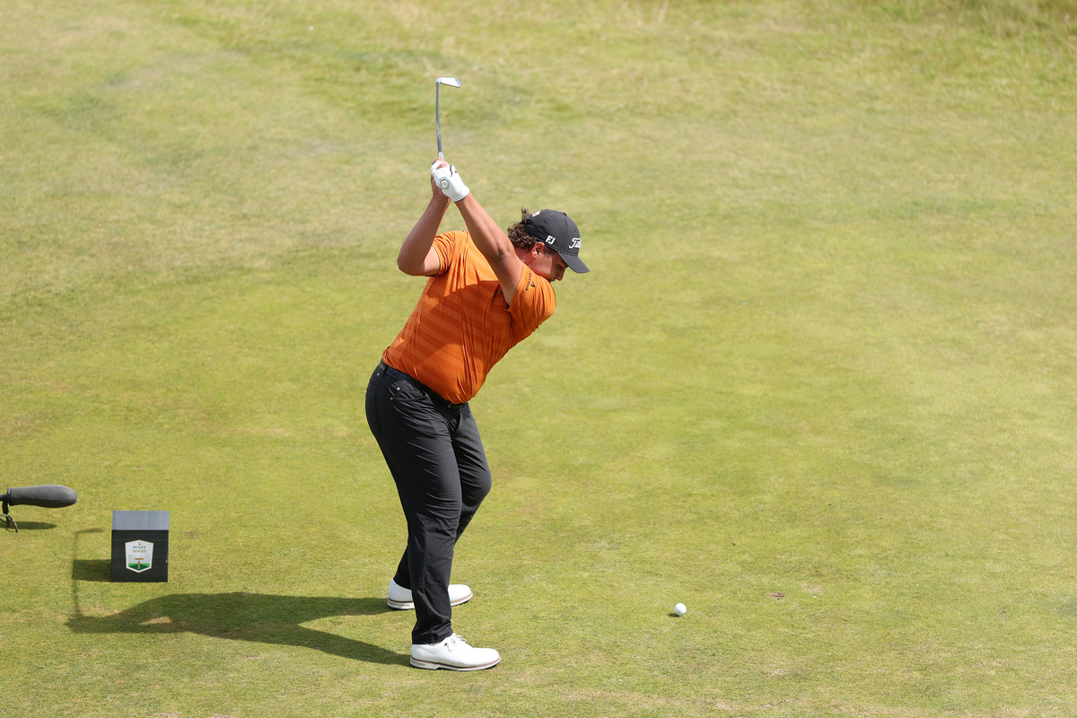 简述木球击球的动作要领