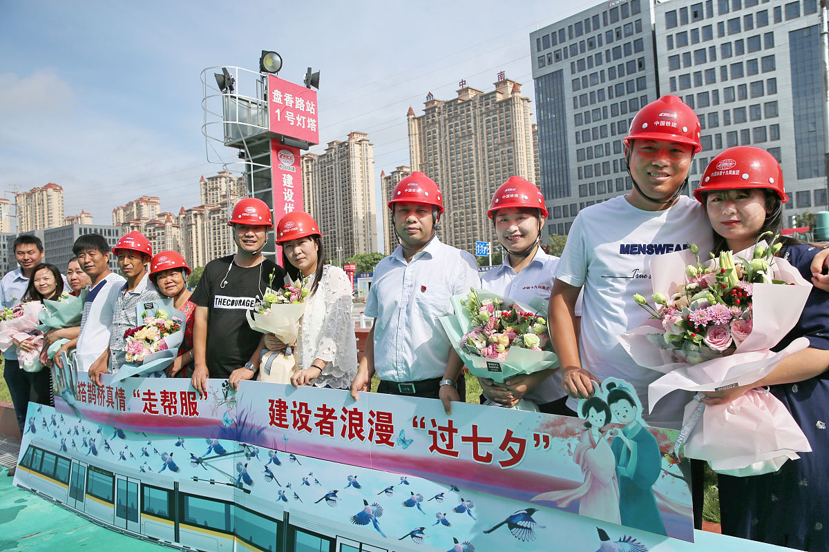 中建三局华南新员工入职参观深圳市中山七院项目的观摩体验感受及心得要求1000字涉及智能建造机器人安全设施等