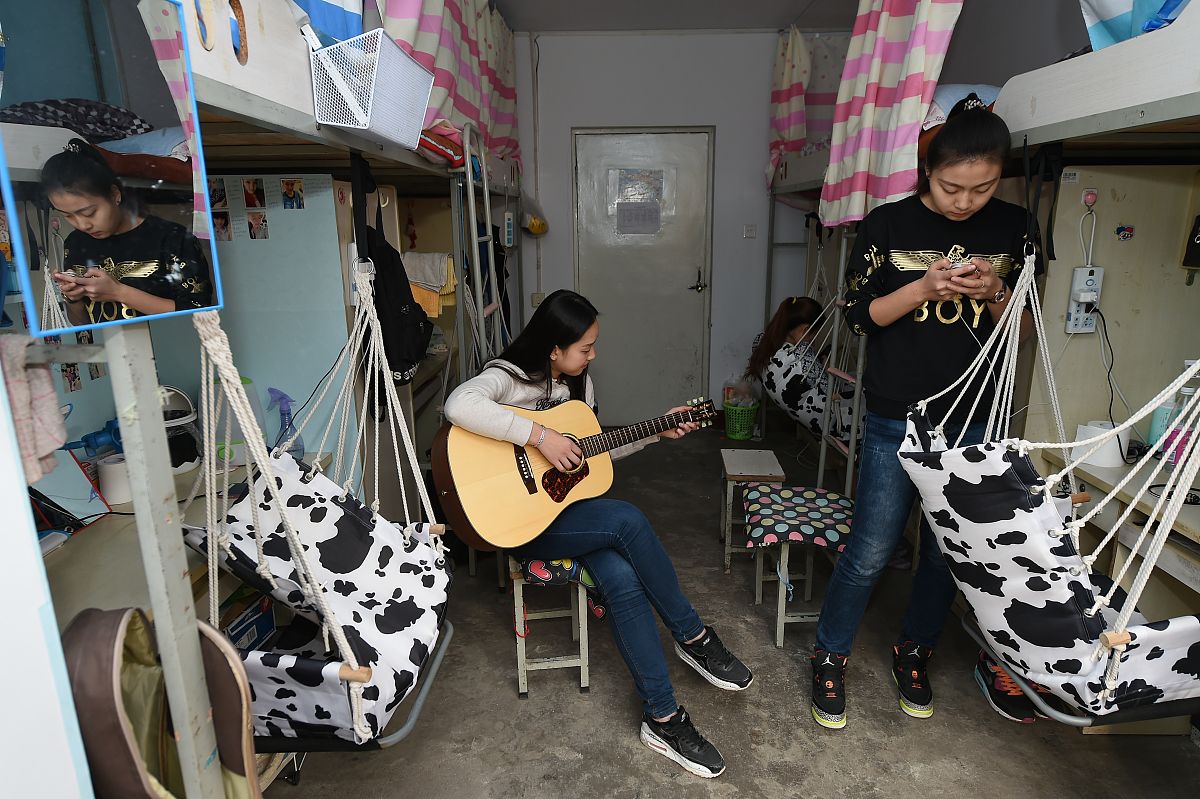 大学宿舍：打造温馨和谐的家园