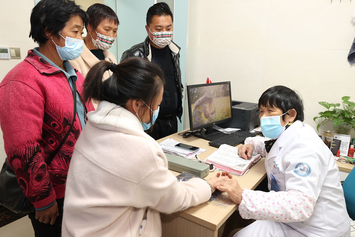 成都2021年卫校多少钱