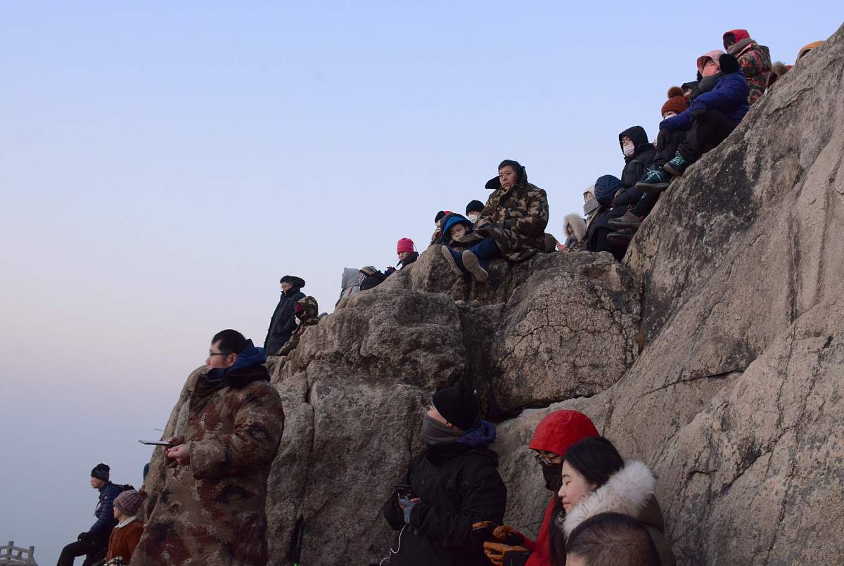 泰山之巅：感受自然与历史的震撼