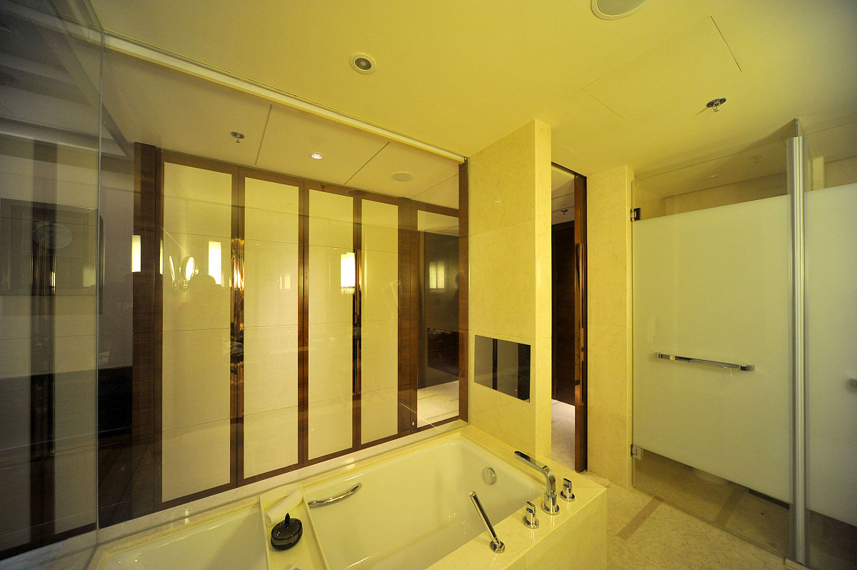 万豪酒店管理机制分析：标准化、培训、激励和沟通的成功秘诀