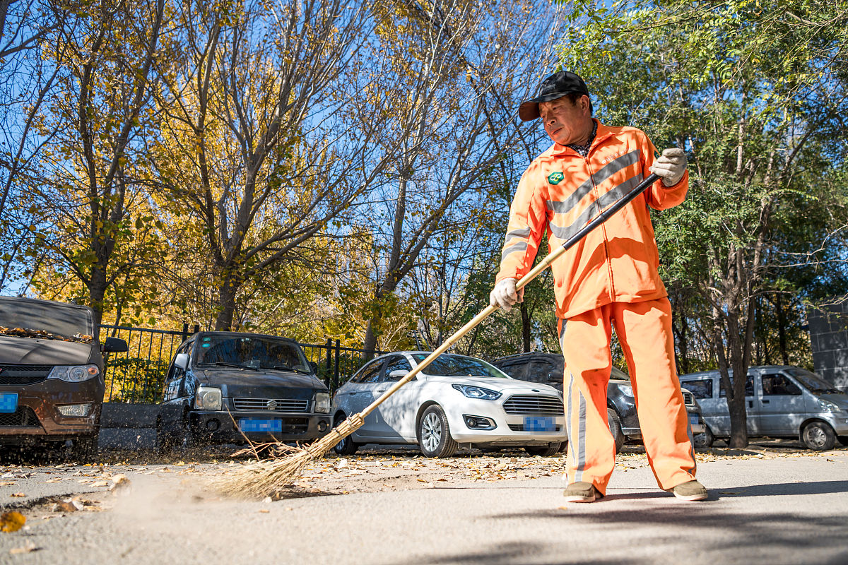 写一篇落叶清扫机论文