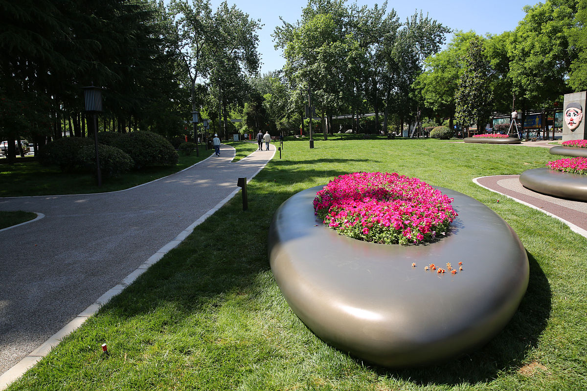 机场户外坐凳|济南创高提供舒适景观装饰