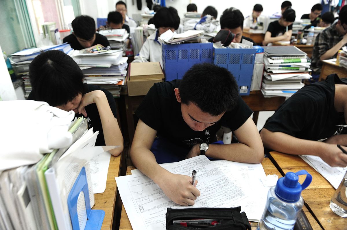2014年05月21日,山东省济南市,山东省重点中学山东师大附中,1600多名