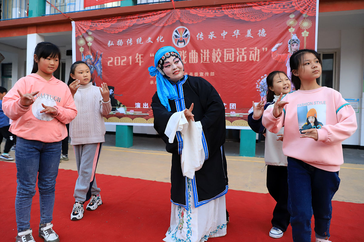 昆明中专卫校考大专备考指南：学生必读