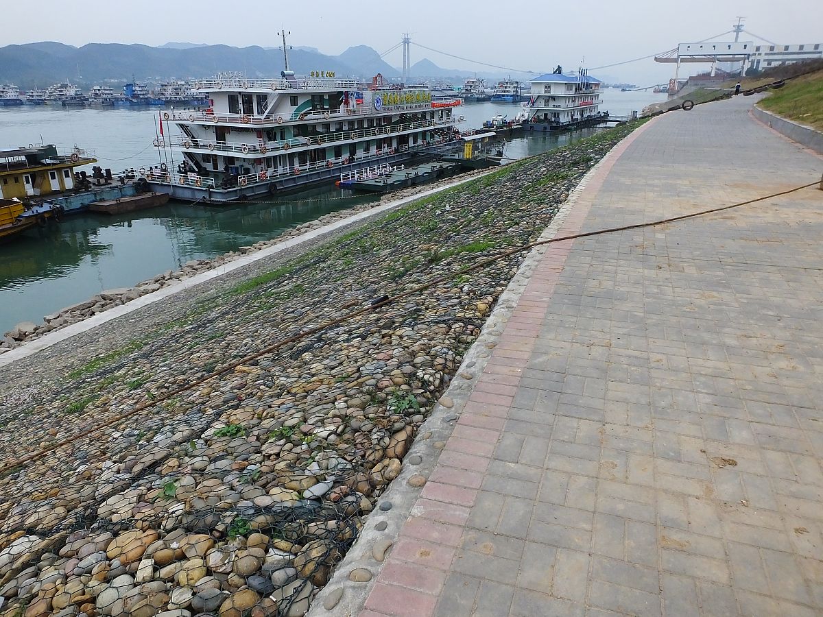 滨江沿岸人文建筑调研报告：保护与利用建议
