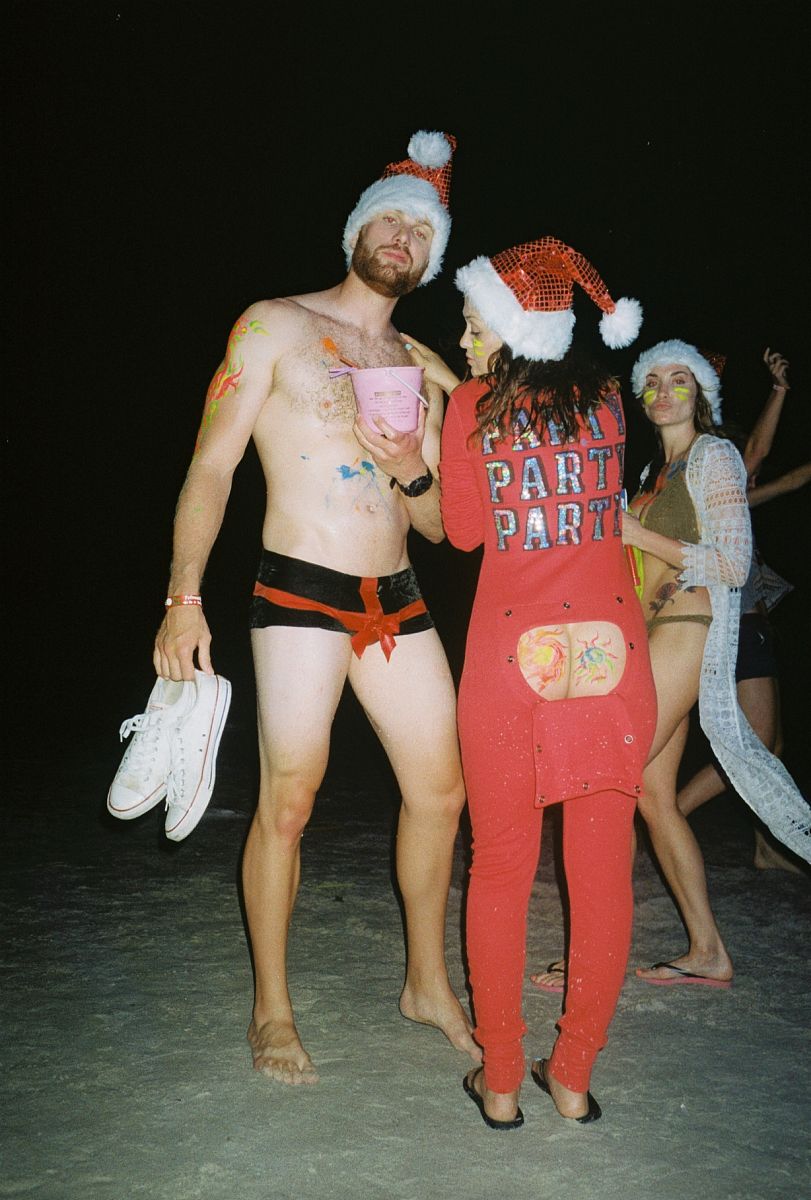 关于full moon party           对于热爱电音热舞的人来说,一生一定
