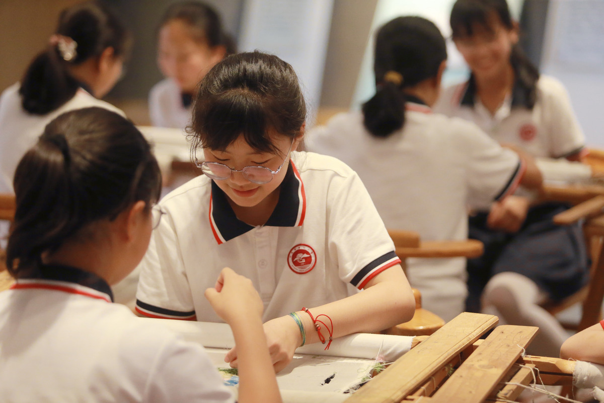 务川中等职业学校美术专业优势分析 - 培养你的艺术潜能