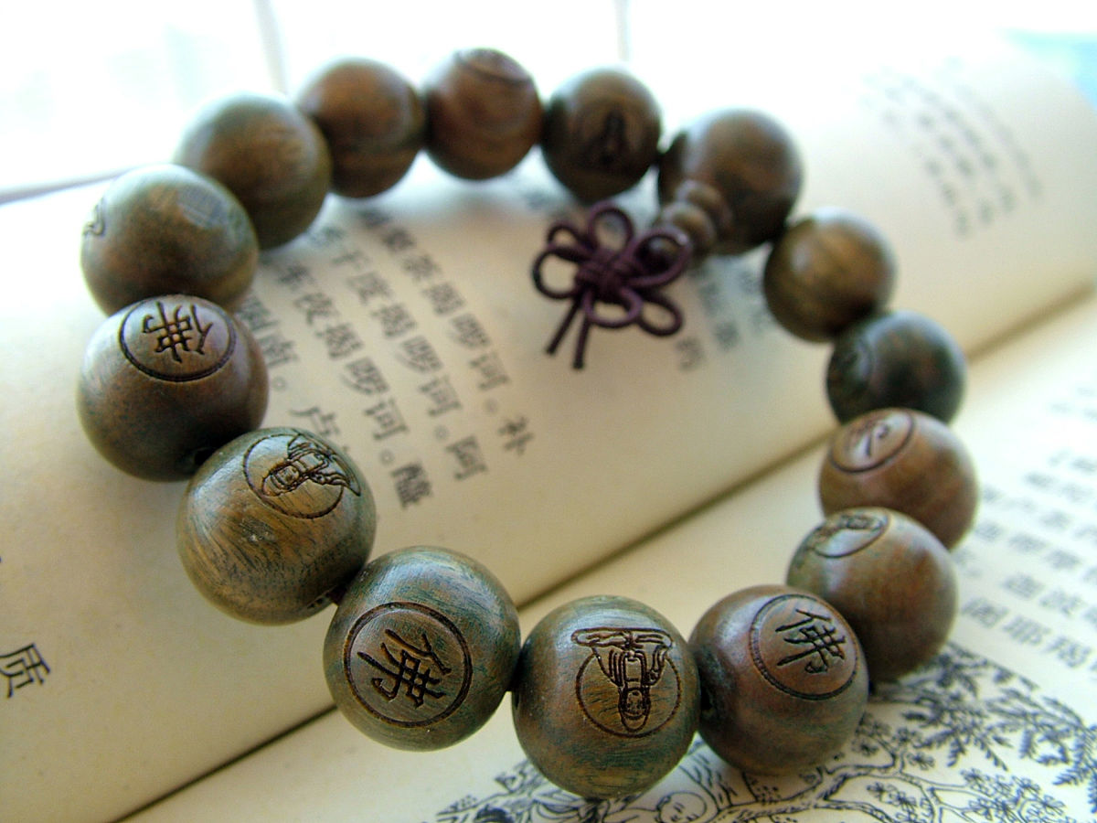 绿檀佛珠十几年还有香味，能证明是真绿檀吗？