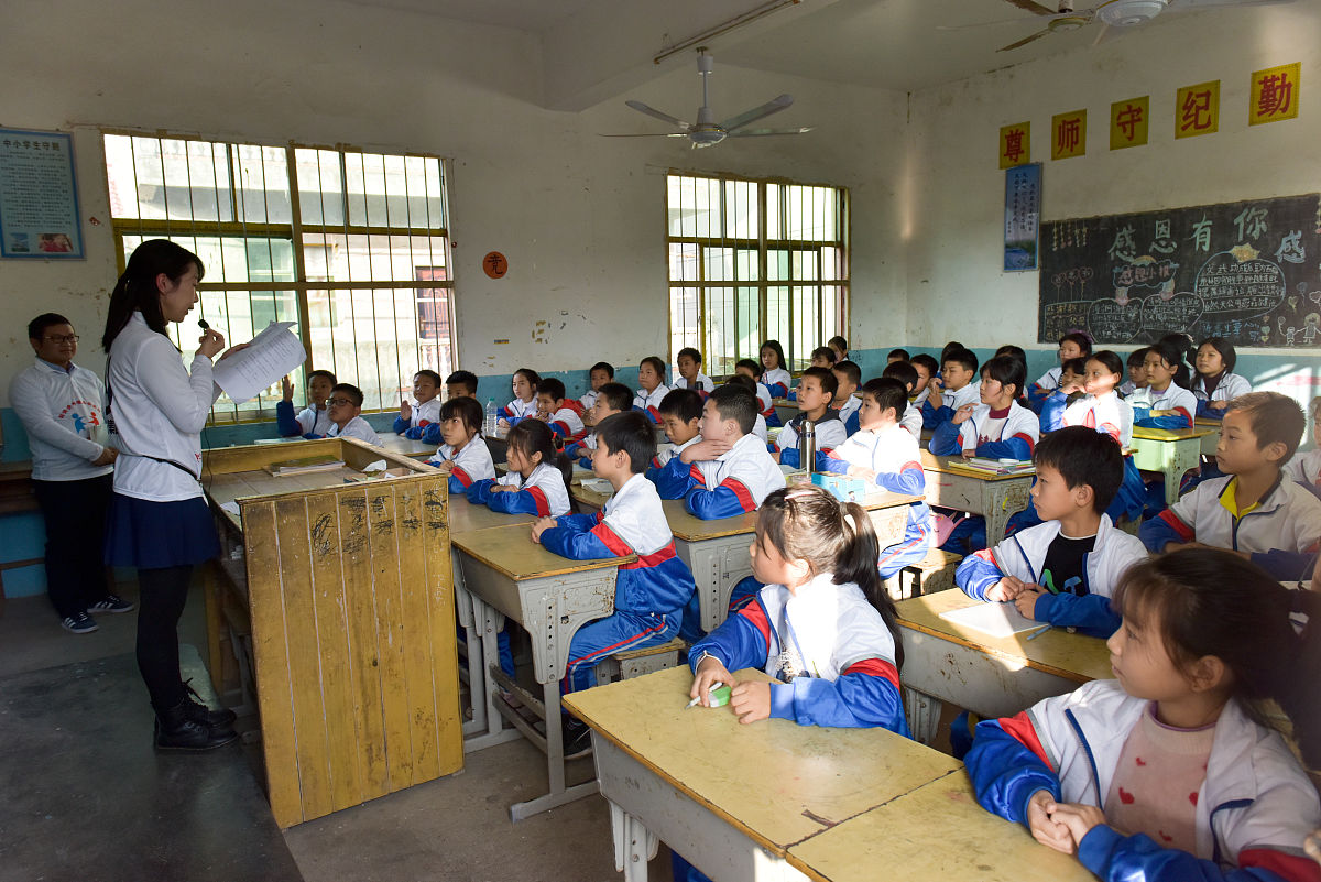 株洲市第十三中学团委工作总结 - 提升组织力，服务青年成长