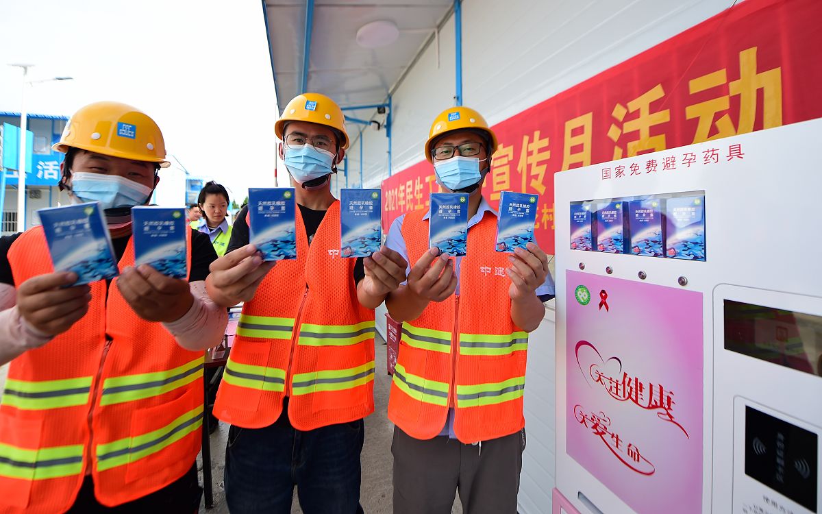 实践岗位：安全管理岗位实践单位：西安舞尚艺舞蹈培训学校有限公司从安全隐患排查及建议方面总结实践内容重点写自己在安全隐患排查中参与了哪些具体工作最后对安全排查结果进行总结和建议不少于2000字。