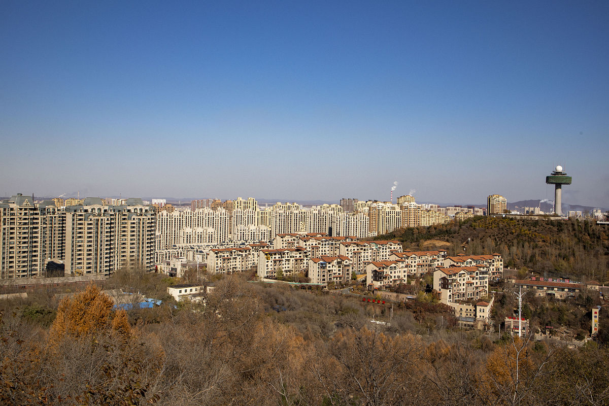 2020年10月28日,吉林省吉林市,在玄天岭上拍摄到的北国江城.