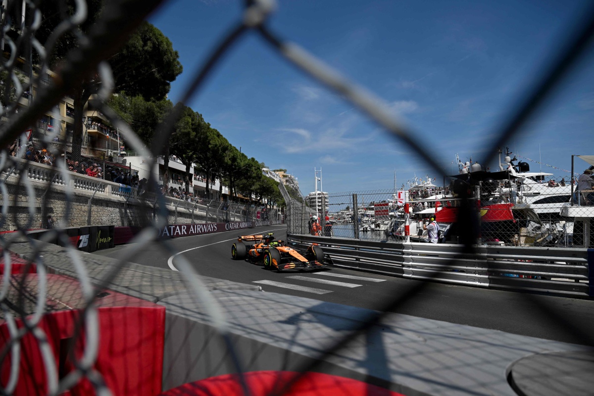 街头赛车手游更新：新增赛车、赛道、游戏模式和社交功能！