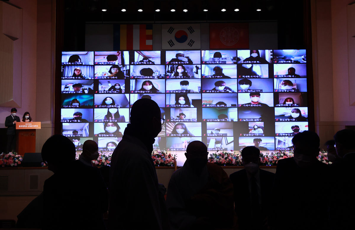 在迎新的流程的策划案