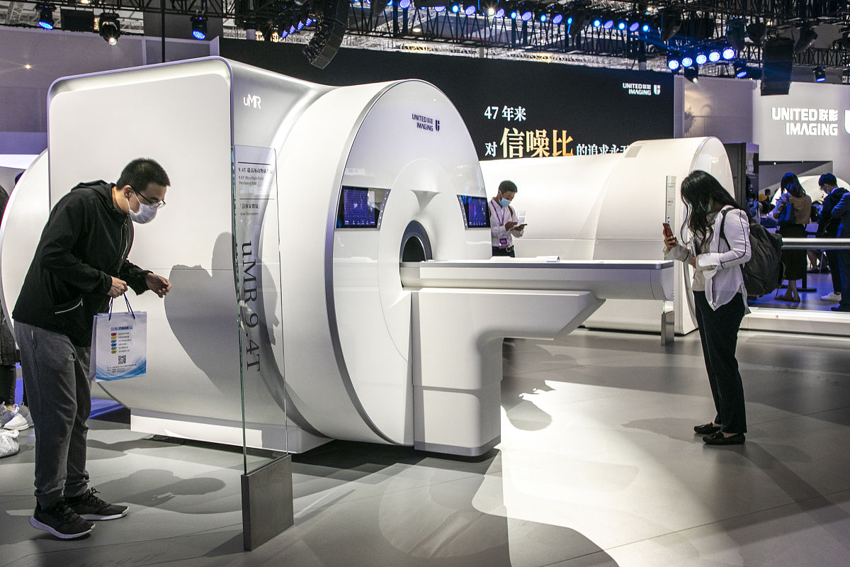 X射线成像原理：透视物质内部的秘密